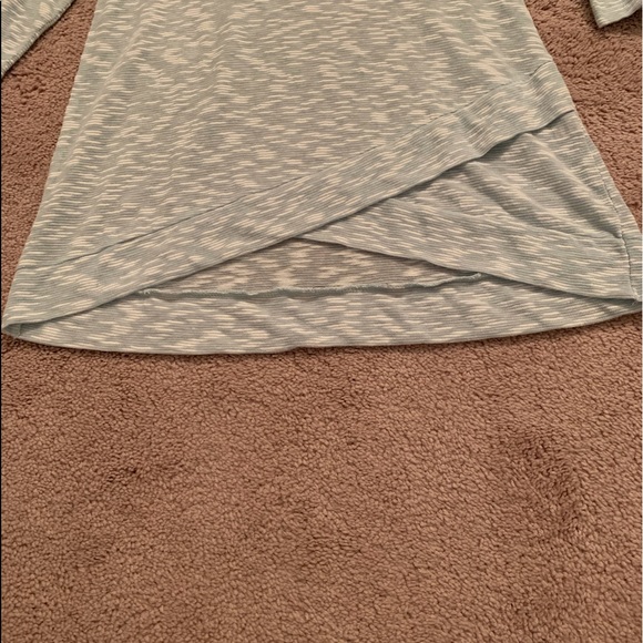 🌫 3/4 Sleeve Top Size S 🌫 - Picture 4 of 9